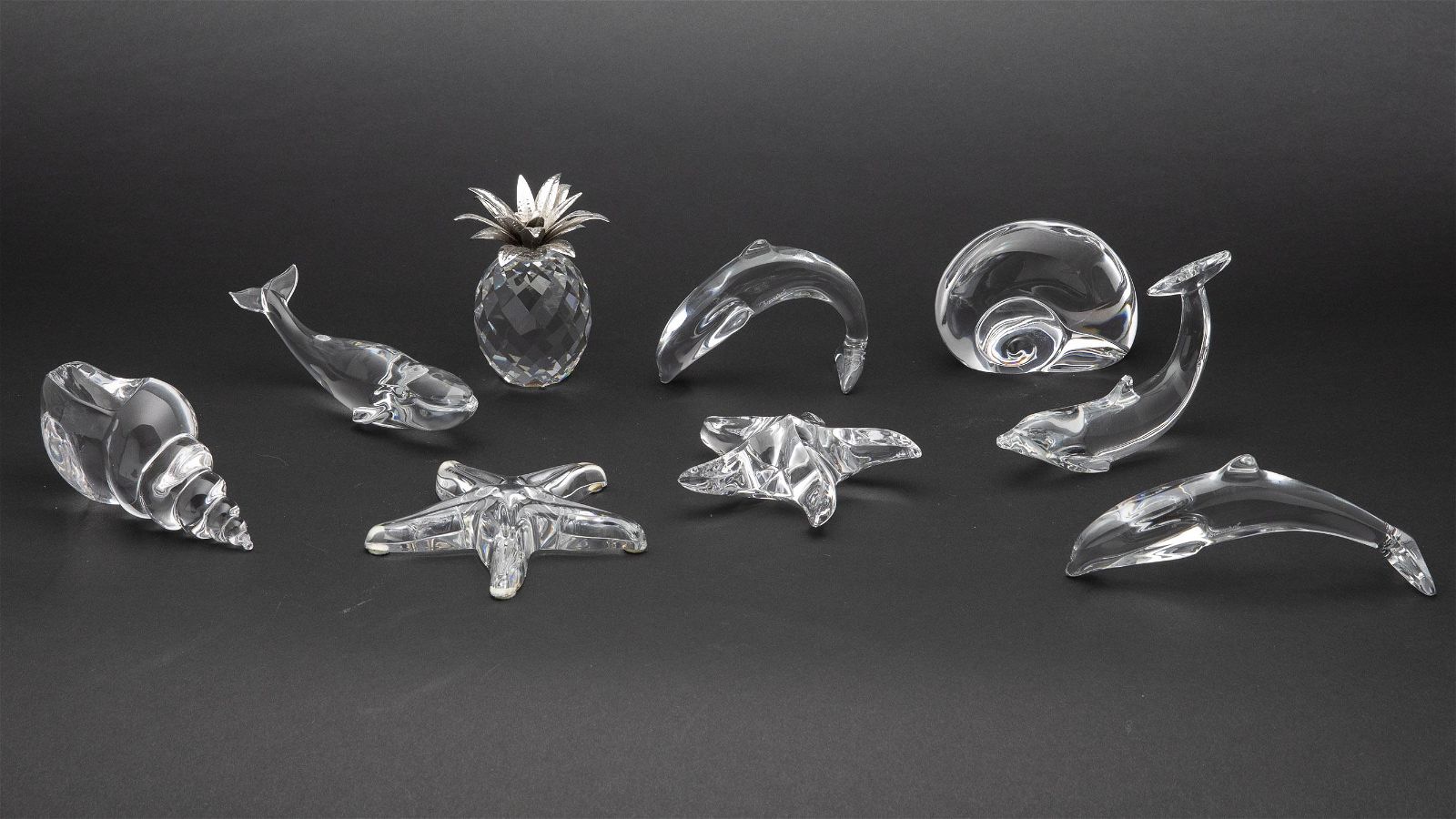 9 GLASS ANIMALS, SHELLS AND FRUIT