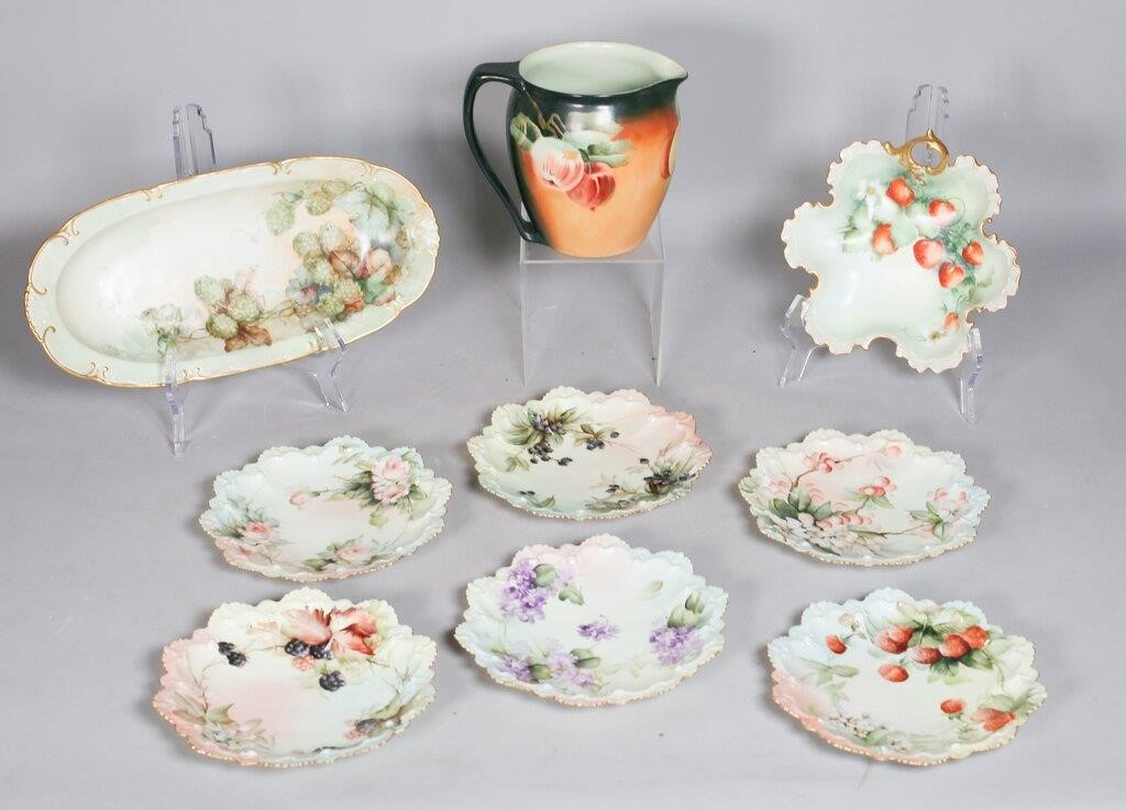 9 PIECES FLORAL PORCELAIN9 pieces