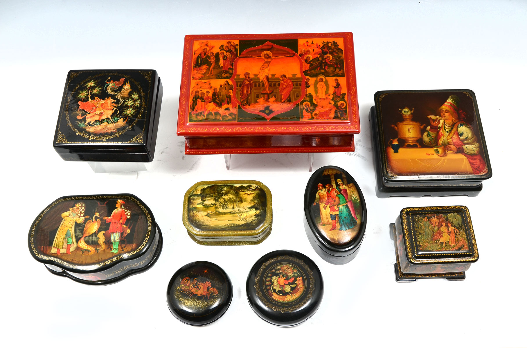 9 RUSSIAN LACQUER BOXES: 9