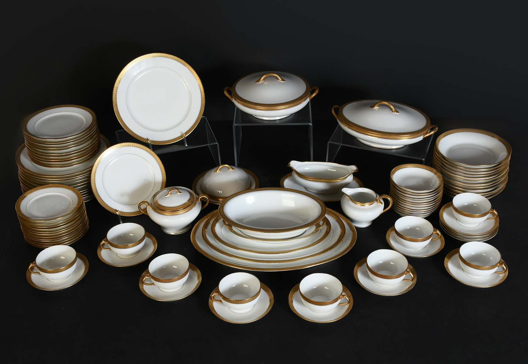 90 PC. GOLD EMBOSSED HAVILAND
