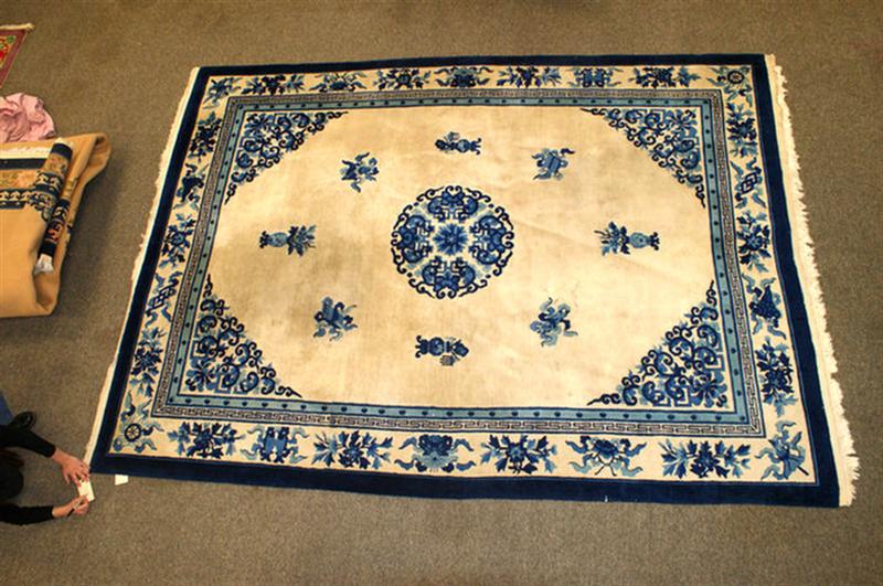 9.0 x 12.0 blue and white