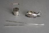 950-SILVER FISH-FORM AND BARRE
