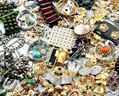 96 pieces jewelry, 27 pieces