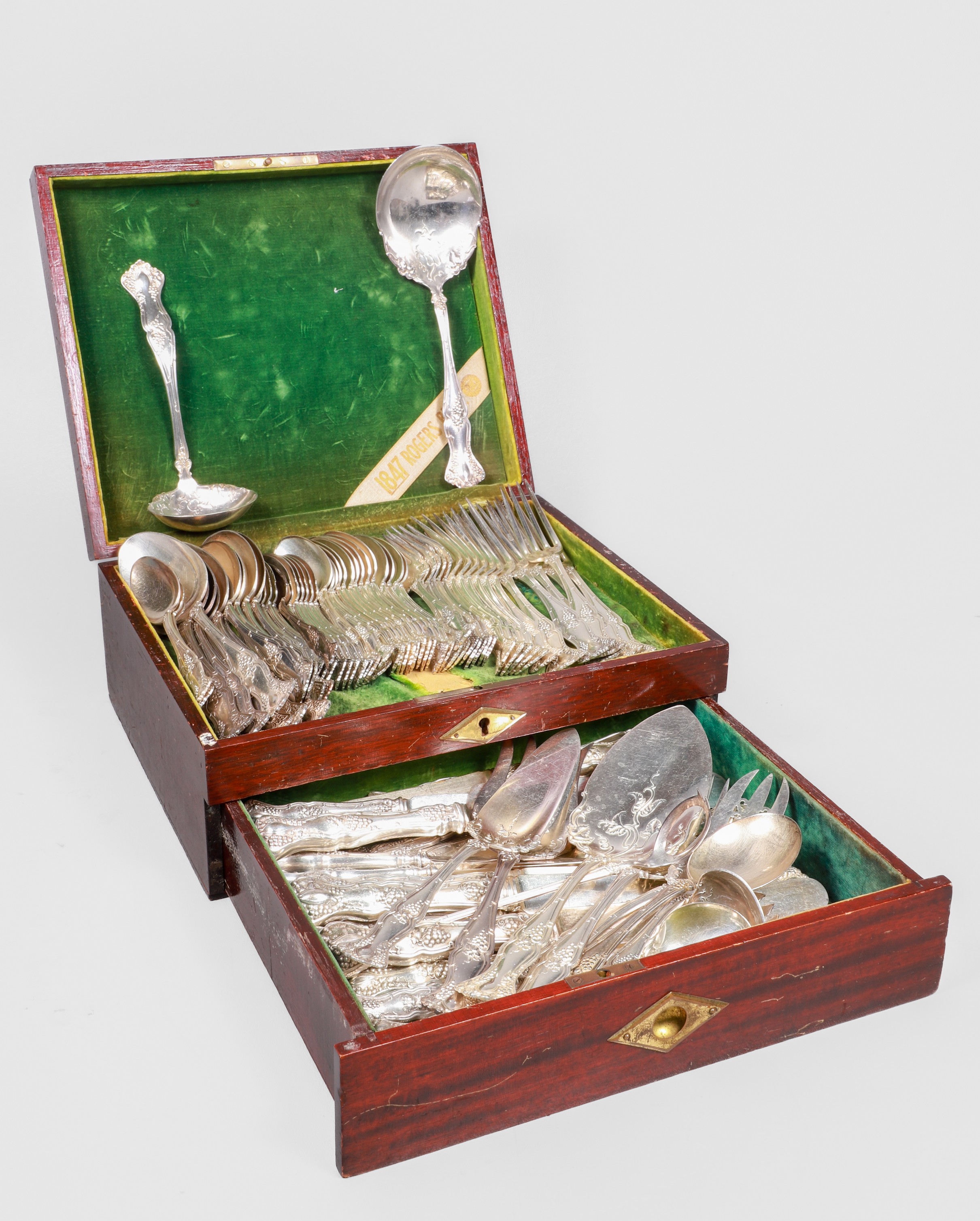 (98) Pcs 1847 Rogers Bros silver