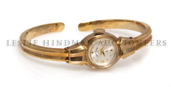 A 10 Karat Yellow Gold Lady's