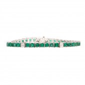 A 10.00 CTW EMERALD & DIAMOND