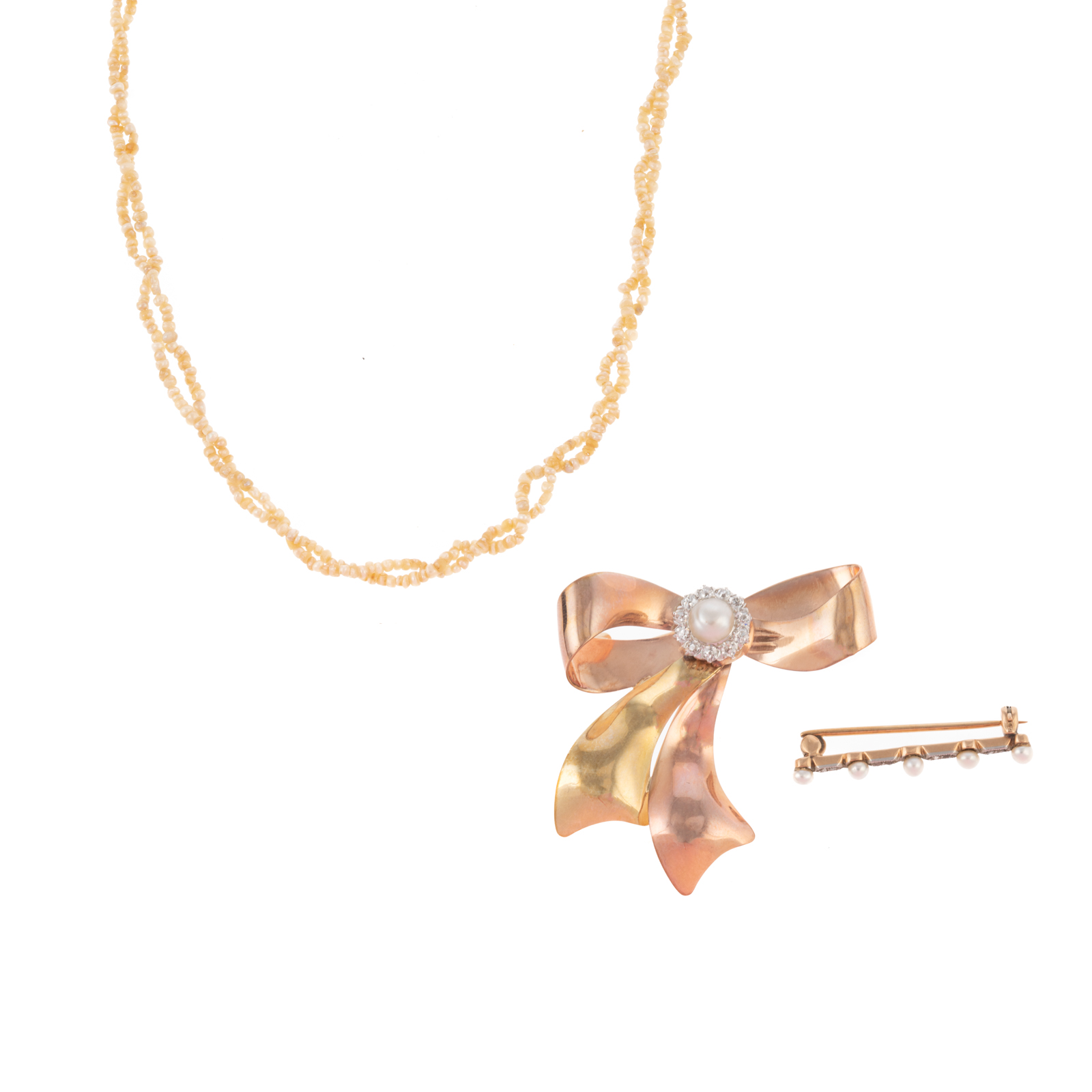 A 10K RETRO PEARL & DIAMOND BOW PIN