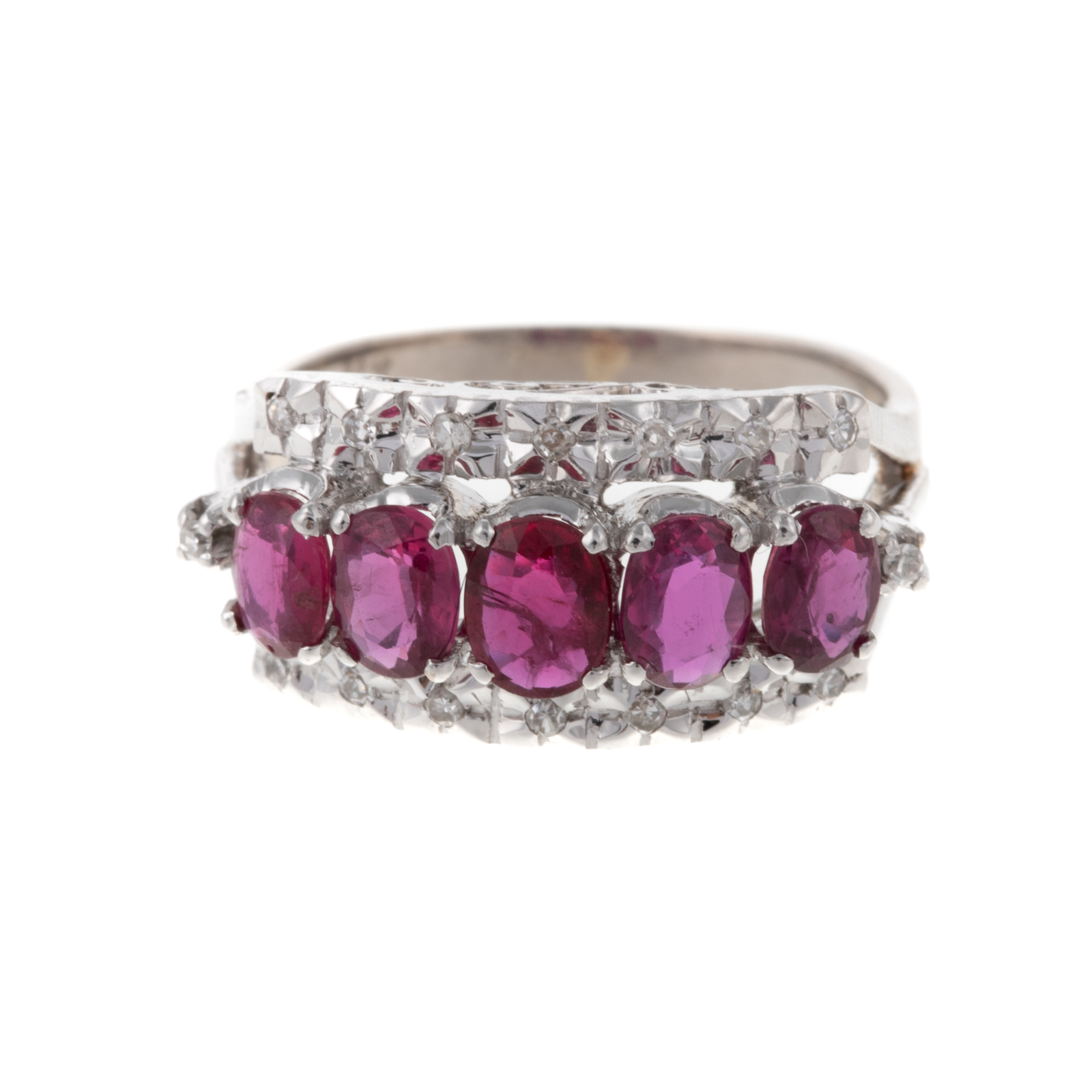 A 1.20 CTW RUBY & DIAMOND RING IN
