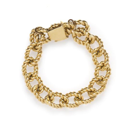 A 14 Karat Yellow Gold Chain Link
