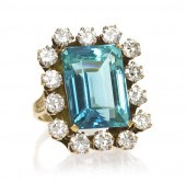 *A 14 Karat Yellow Gold Simula