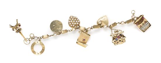 A 14 Karat Yellow Gold and Cultured