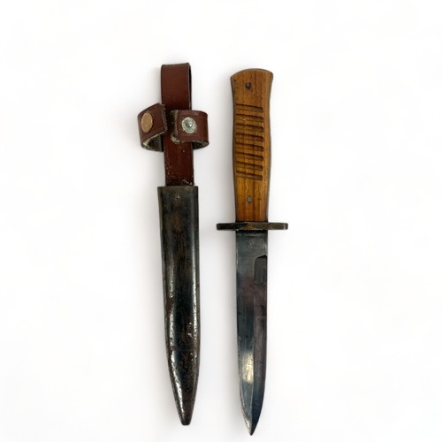 A 14.5cm single-edged blade
