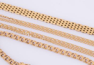 A 14ct yellow gold brick link