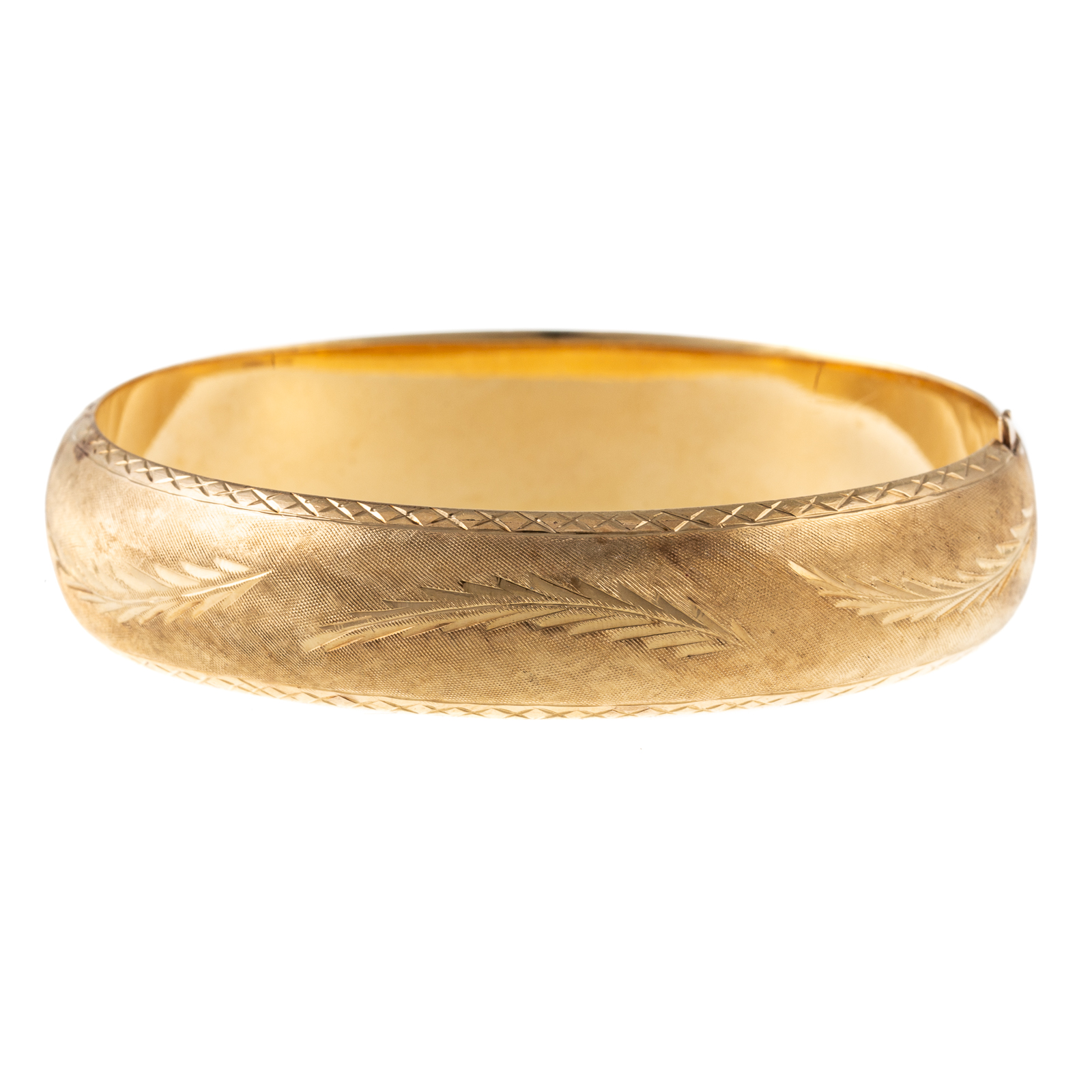 A 14K YELLOW GOLD FLORENTINE FINISH