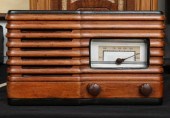 A 1930S AIR KING ART DECO TABL