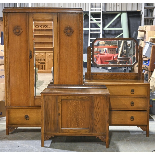 A 1930s oak three piece bedroom
