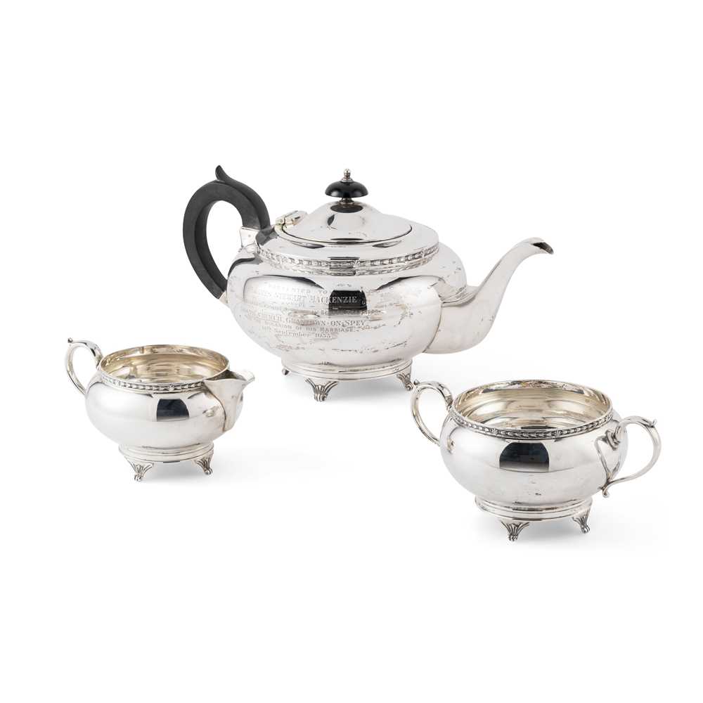 A 1930S THREE-PIECE TEA-SERVICE