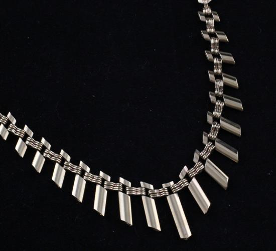 A 1960's 9ct gold fringe necklace