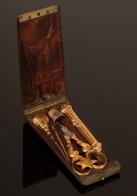 A 19th Century French gold etui