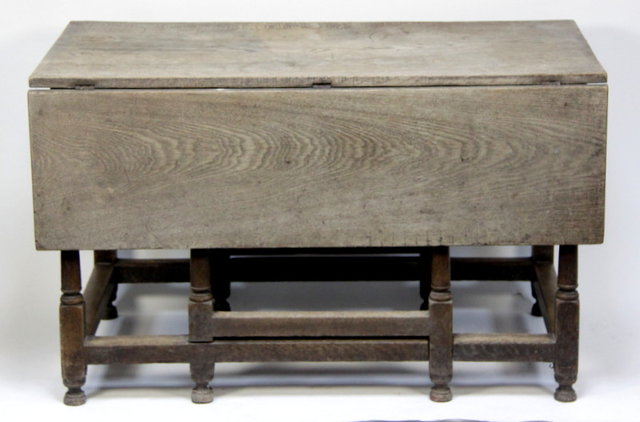 A 19th Century oak gateleg table