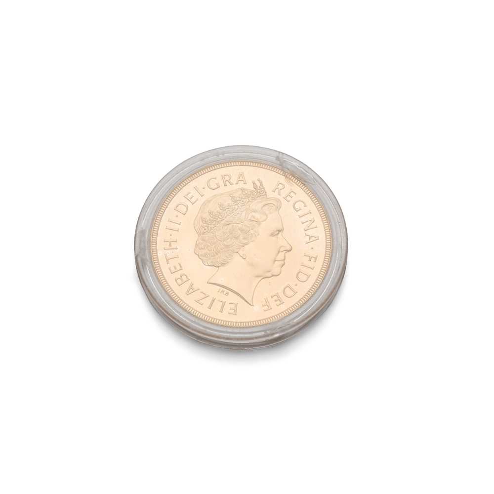 A 2000 GOLD PROOF £5 COIN in