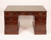 A 20th Century mahogany pedest