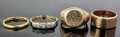 A 22ct gold wedding band (weig