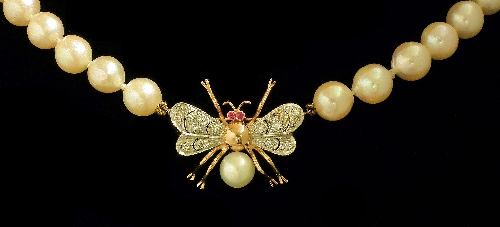 A 400mm single strand pearl