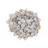 A 6.00 CTW DIAMOND RING IN 18K