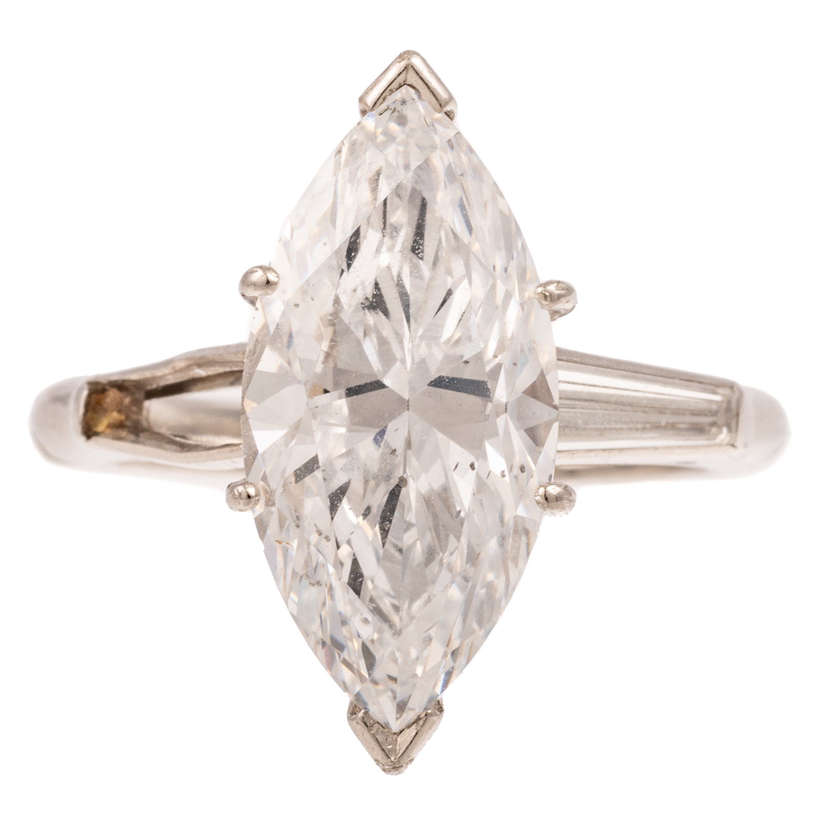 A 6.01 CT MARQUISE CUT DIAMOND RING