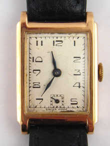 A 9 carat gold gent's wrist watch