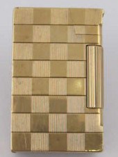 A 9 ct gold gent's petrol ligh