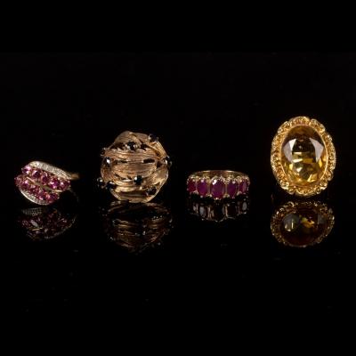A 9ct gold and sapphire ring,