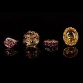A 9ct gold and sapphire ring,