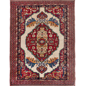 A Bakhshaish Wool Rug Mid-20th