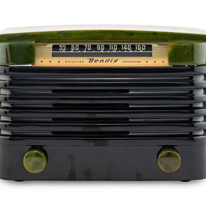 A Bendix 526C Radio 1946 having a