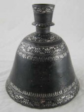 A Bidiri bell shaped hookah ba