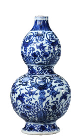 A BLUE AND WHITE 'CLOUD AND CR