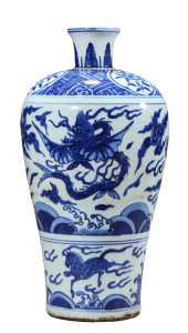 A BLUE AND WHITE 'CLOUD DRAGON