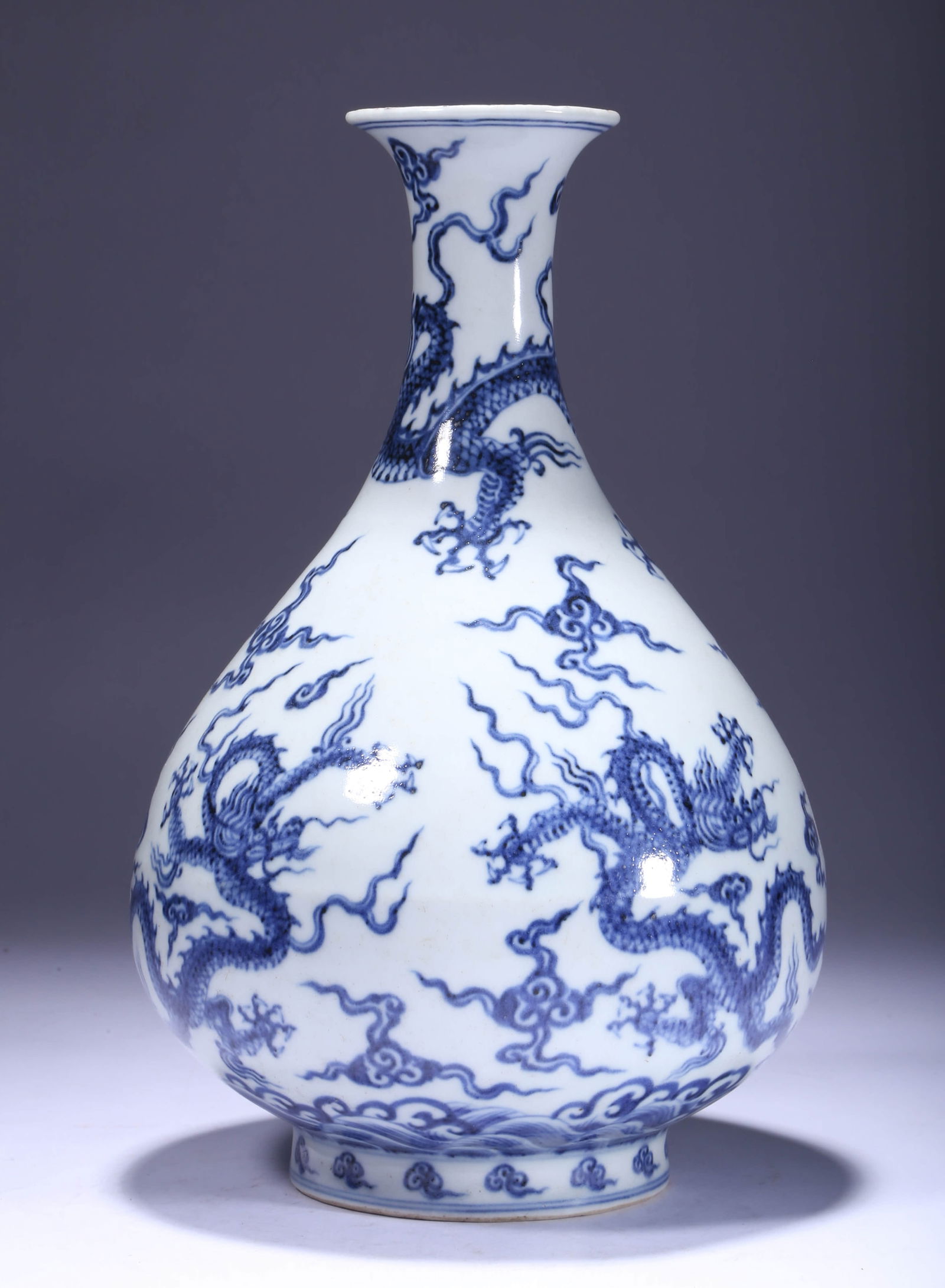 A BLUE AND WHITE 'CLOUD DRAGON'