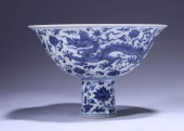 A BLUE AND WHITE 'DOUBLE DRAGO