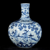 A BLUE AND WHITE 'EIGHT IMMORT