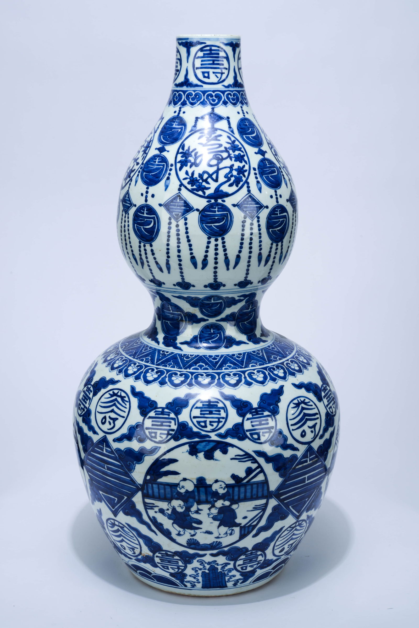 A BLUE AND WHITE 'FORTUNE, SHOU,