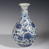 A BLUE AND WHITE PORCELAIN FLW
