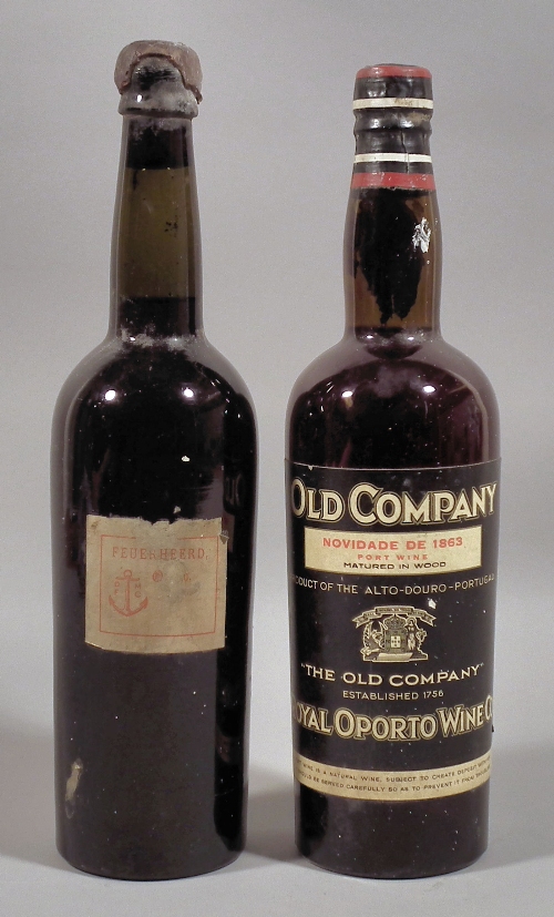 A bottle of Feuerheerd Port