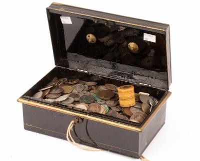 A box of sundry coins, British