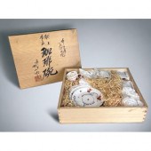A boxed set of Japanese porcel