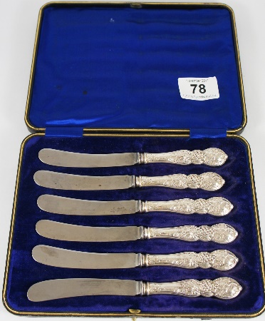 A boxed set of Silver Knives