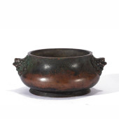 A BRONZE DOUBLE BEAST HANDLE C