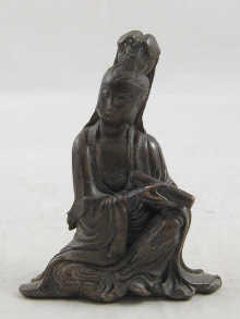 A bronze figure of Guanyin 11 cm